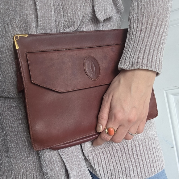Cartier Handbags - CARTIER MUST BORDEAUX Leather Clutch bag Wine VINTAGE 90s Designer
